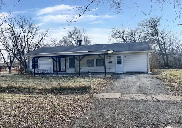 2nd image of 1950 219th Pl, Sauk Village, IL 60411 | MLS# 12625413