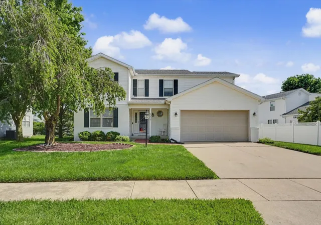 Homes for sale in Savoy, IL | 206 E Tomaras Ave, Savoy, IL 61874 | MLS# 12625416