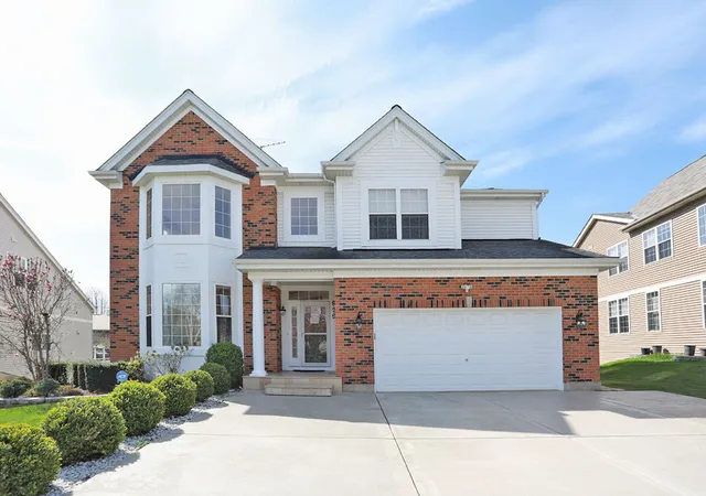 1st image of 829 Clover Ridge Ln, Itasca, IL 60143 | MLS# 12625445