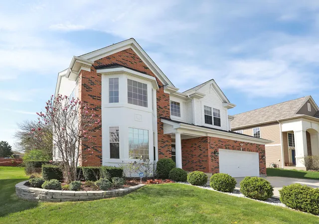 2nd image of 829 Clover Ridge Ln, Itasca, IL 60143 | MLS# 12625445