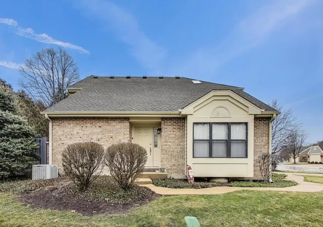 Photo 2 of Townhouse for sale at 2601 Burton Dr, Westchester, IL 60154 | MLS# 12625544 | Listing updated on 2026-10-06