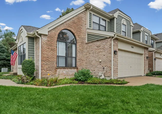 Photo 3 of Townhouse for sale at 2601 Burton Dr, Westchester, IL 60154 | MLS# 12625544 | Listing updated on 2026-10-06