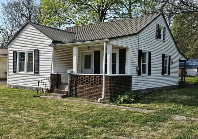 1st image of 415 E Johnson St, Fairfield, IL 62837 | MLS# 12625548