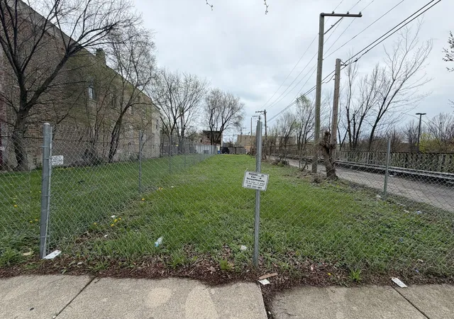 Photo 1 of Land for sale at 517 N Sawyer Ave, Chicago, IL 60624 | MLS# 12625783 | Listing updated on 2026-08-31