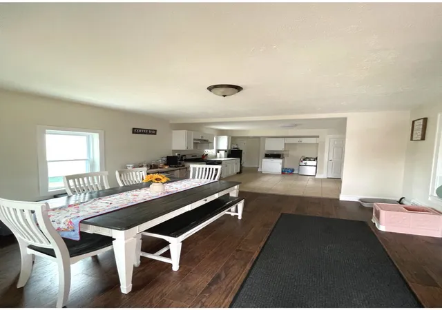 Photo 3 of Sale Pending at 321 Washington St, Rockford, IL 61104 | MLS# 12625813 | Listing updated on 2026-08-24