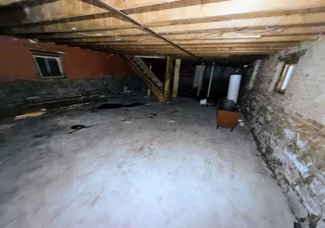 Photo 4 of Single family home for sale at 2416 N Linden Pl, Chicago, IL 60647 | MLS# 12625965 | Listing updated on 2026-10-27