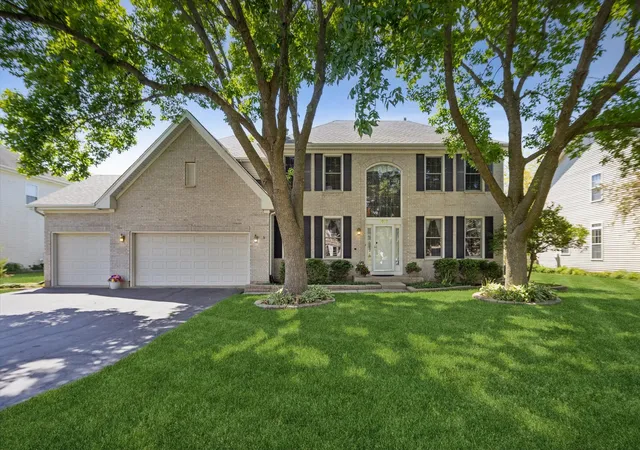 Homes for sale in Crystal Lake, IL | 1616 Rolling Hills Dr, Crystal Lake, IL 60014 | MLS# 12626048