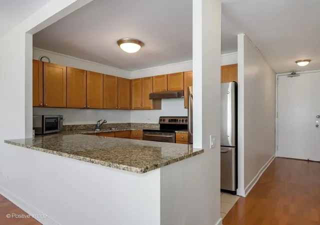 3rd image of 30 E Huron St #3506, Chicago, IL 60611 | MLS# 12626286