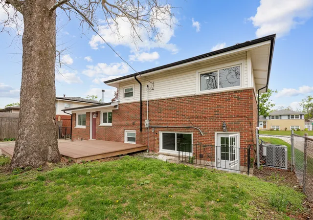 4th image of 90 Peyton Dr, Chicago Heights, IL 60411 | MLS# 12626452