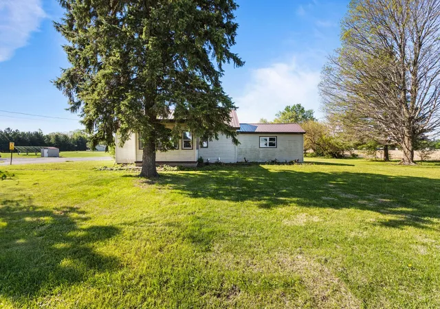 Homes for sale in Oakwood, IL | 9032 Us Route 150, Oakwood, IL 61858 | MLS# 12626522
