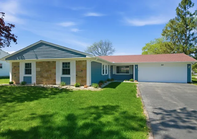 1st image of 20 Emerson Dr, Schaumburg, IL 60194 | MLS# 12626544