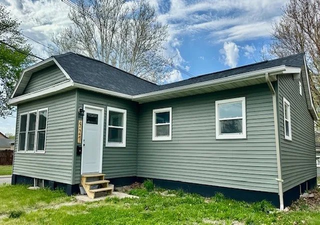 Photo 1 of Single family home for sale at 527 12th Street, Peru, IL 61354 | MLS# 12626595 | Listing updated on 2026-07-20