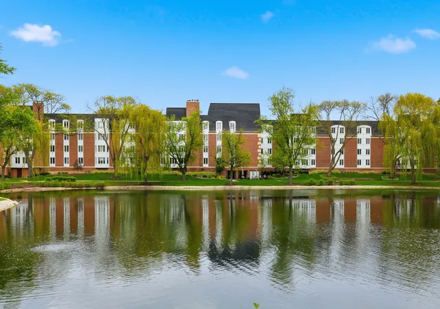 Homes for sale in Buffalo Grove, IL | 175 Lake Blvd #302, Buffalo Grove, IL 60089 | MLS# 12626659