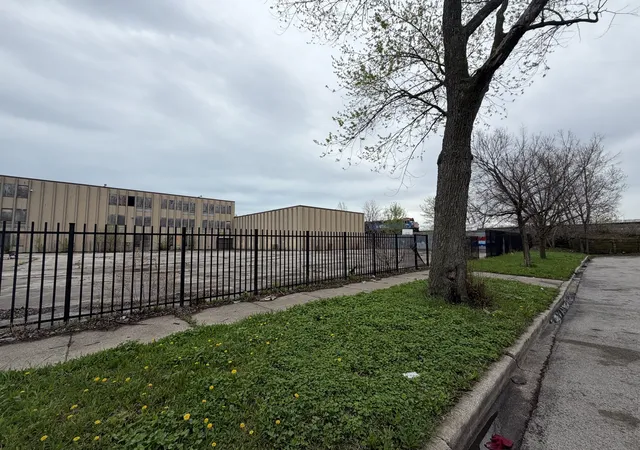 4th image of 425 N Lawndale Ave, Chicago, IL 60624 | MLS# 12627043