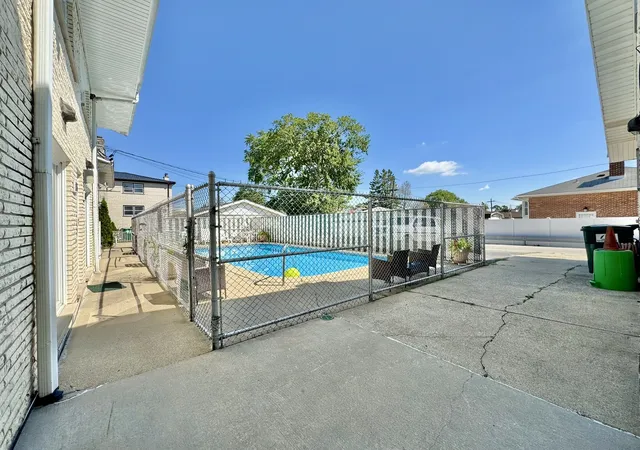 Homes for sale in Westchester, IL | 1247 S Mannheim Rd #3, Westchester, IL 60154 | MLS# 12627106