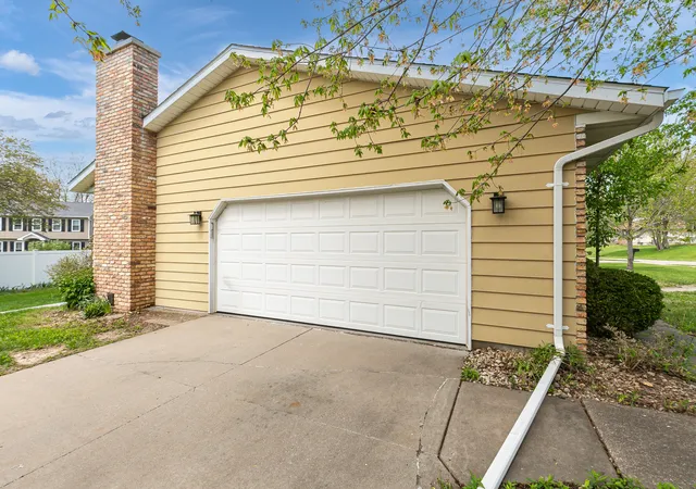Photo 4 of Single family home for sale at 3503 32nd Street, Moline, IL 61265 | MLS# 12627352 | Listing updated on 2026-08-02