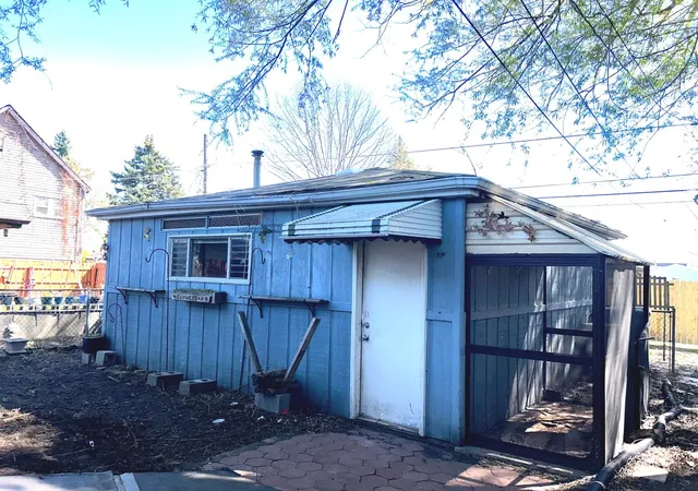 4th image of 705 May St, Calumet City, IL 60409 | MLS# 12627597