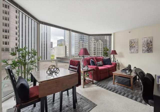 3rd image of 222 N Columbus Dr #612, Chicago, IL 60601 | MLS# 12627600