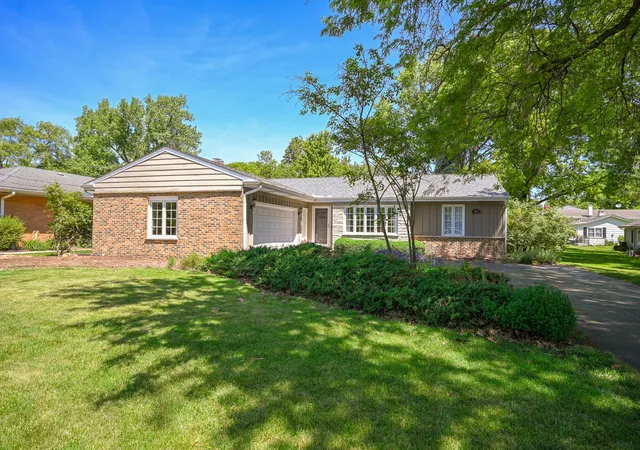 31st image of 456 Fairview Ave, Glen Ellyn, IL 60137 | MLS# 12627684
