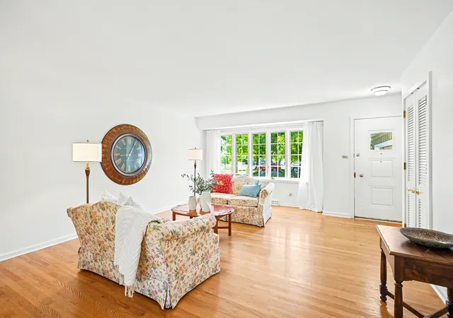 5th image of 456 Fairview Ave, Glen Ellyn, IL 60137 | MLS# 12627684
