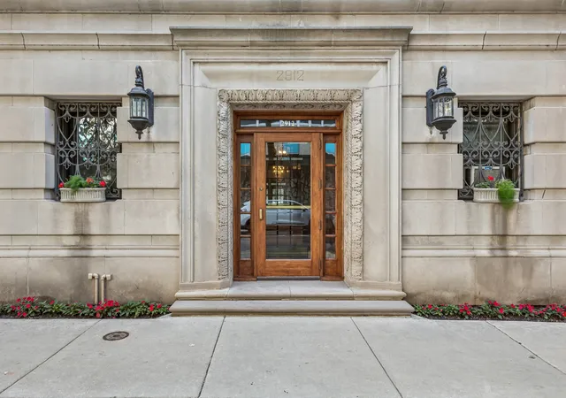 Homes for sale in Chicago, IL | 2912 N Commonwealth Ave #7D, Chicago, IL 60657 | MLS# 12627770