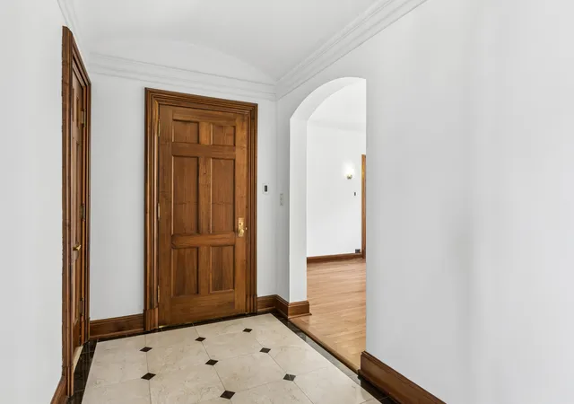 Homes for sale in Chicago, IL | 2912 N Commonwealth Ave #7D, Chicago, IL 60657 | MLS# 12627770