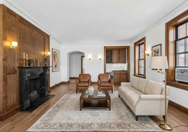 Homes for sale in Chicago, IL | 2912 N Commonwealth Ave #7D, Chicago, IL 60657 | MLS# 12627770