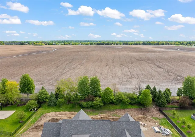 Homes for sale in Champaign, IL | 1404 Wyndemere Point Dr, Champaign, IL 61822 | MLS# 12627873