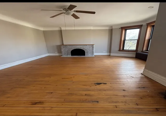 Listing Photo 4 - Condo for sale in building located at 419 E 46th St, Chicago, IL 60653