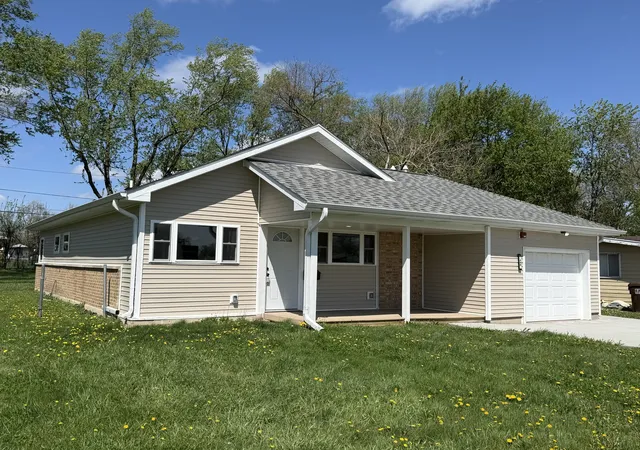 3rd image of 406 Sauk Trl, Park Forest, IL 60466 | MLS# 12628116