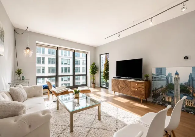 2nd image of 130 N Garland Ct #1206, Chicago, IL 60603 | MLS# 12628151