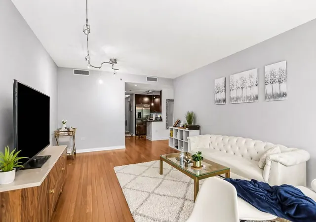 3rd image of 130 N Garland Ct #1206, Chicago, IL 60603 | MLS# 12628151