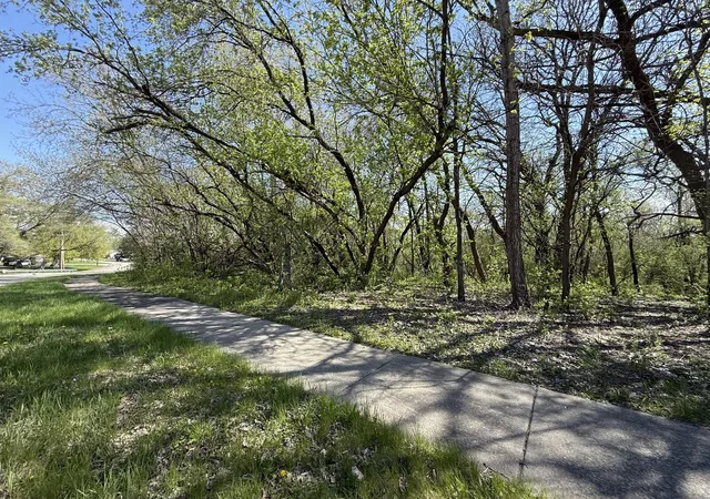 5th image of 1716-1728-1740 Oak Dr, Mc Henry, IL 60050 | MLS# 12628642