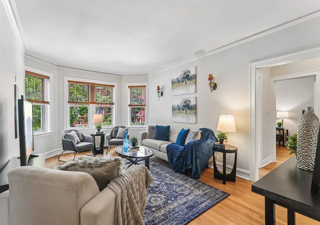 Homes for sale in Oak Park, IL | 824 Washington Blvd #1, Oak Park, IL 60302 | MLS# 12628726