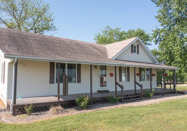 3rd image of 878 County Road 600 N, Sims, IL 62886 | MLS# 12628857