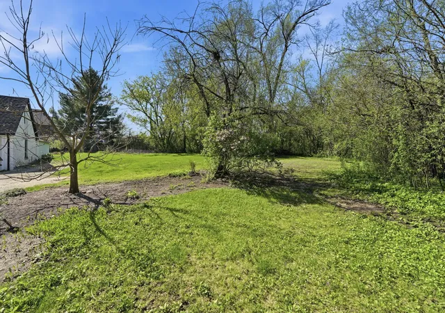 Photo 2 of Land for sale at 882 N Franklin Ave, Palatine, IL 60067 | MLS# 12628876 | Listing updated on 2026-04-30