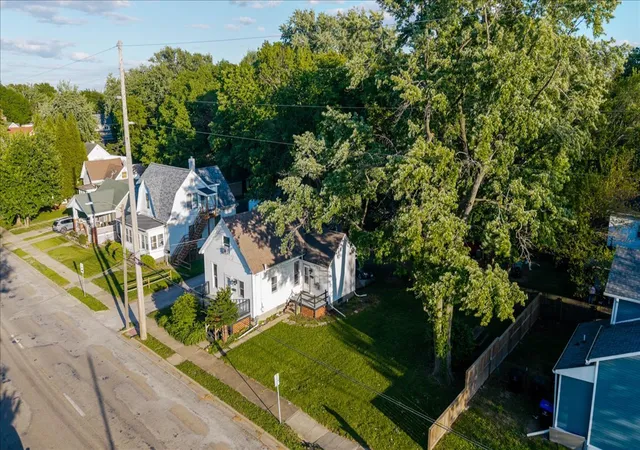 1st image of 605 E Empire St, Bloomington, IL 61701 | MLS# 12628907