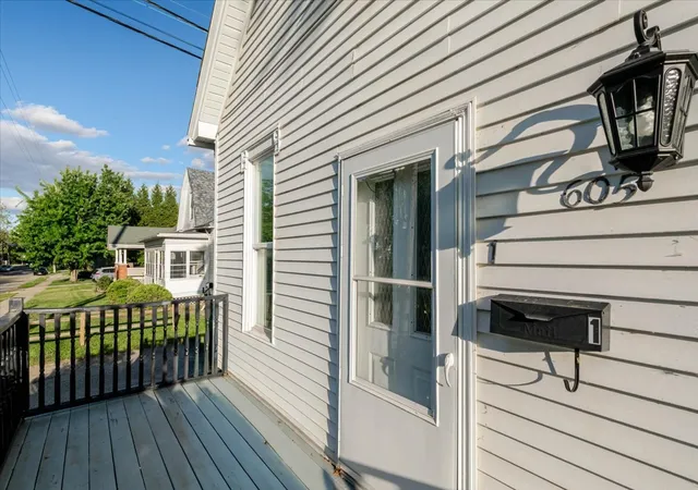 Homes for sale in Bloomington, IL | 605 E Empire St, Bloomington, IL 61701 | MLS# 12628907