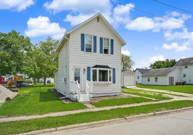 image of 214 S Railroad Ave, Buckley, IL 60918 | MLS# 12628970