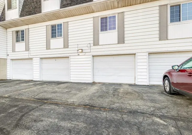 Photo 23 of Condo for sale at 706 Kiwanis Dr #4, Freeport, IL 61032 | MLS# 12629201 | Listing updated on 2026-09-01