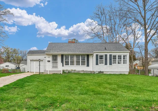 3rd image of 3234 E Fulton Ave, Decatur, IL 62521 | MLS# 12629220