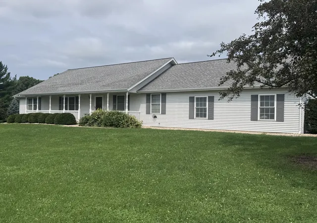 Photo 1 of Single family home for sale at 1380 N 1789th Road, Streator, IL 61364 | MLS# 12629272 | Listing updated on 2026-08-16