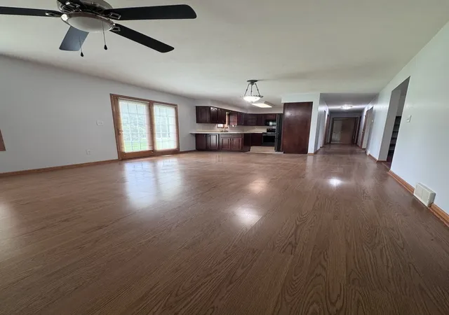 Photo 4 of Single family home for sale at 1380 N 1789th Road, Streator, IL 61364 | MLS# 12629272 | Listing updated on 2026-08-16