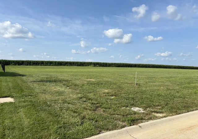 3rd image of 121 W School View Rd, Geneseo, IL 61254 | MLS# 12629374