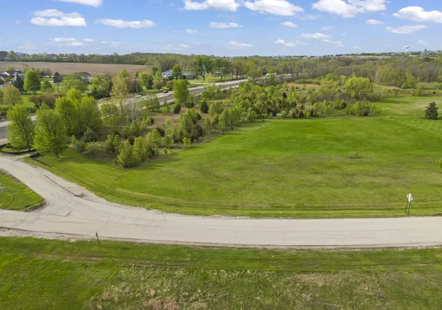 Homes for sale in Yorkville, IL | 8032 Shadow Creek Ln, Yorkville, IL 60560 | MLS# 12629555