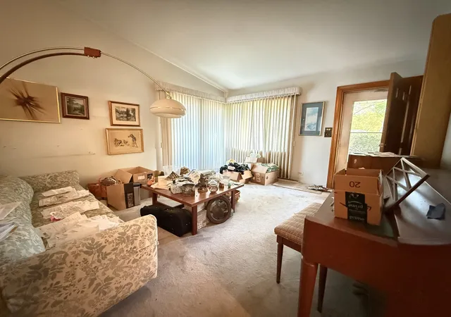 Photo 3 of Single family home for sale at 3920 Wren Ct, Rolling Meadows, IL 60008 | MLS# 12629610 | Listing updated on 2026-09-01