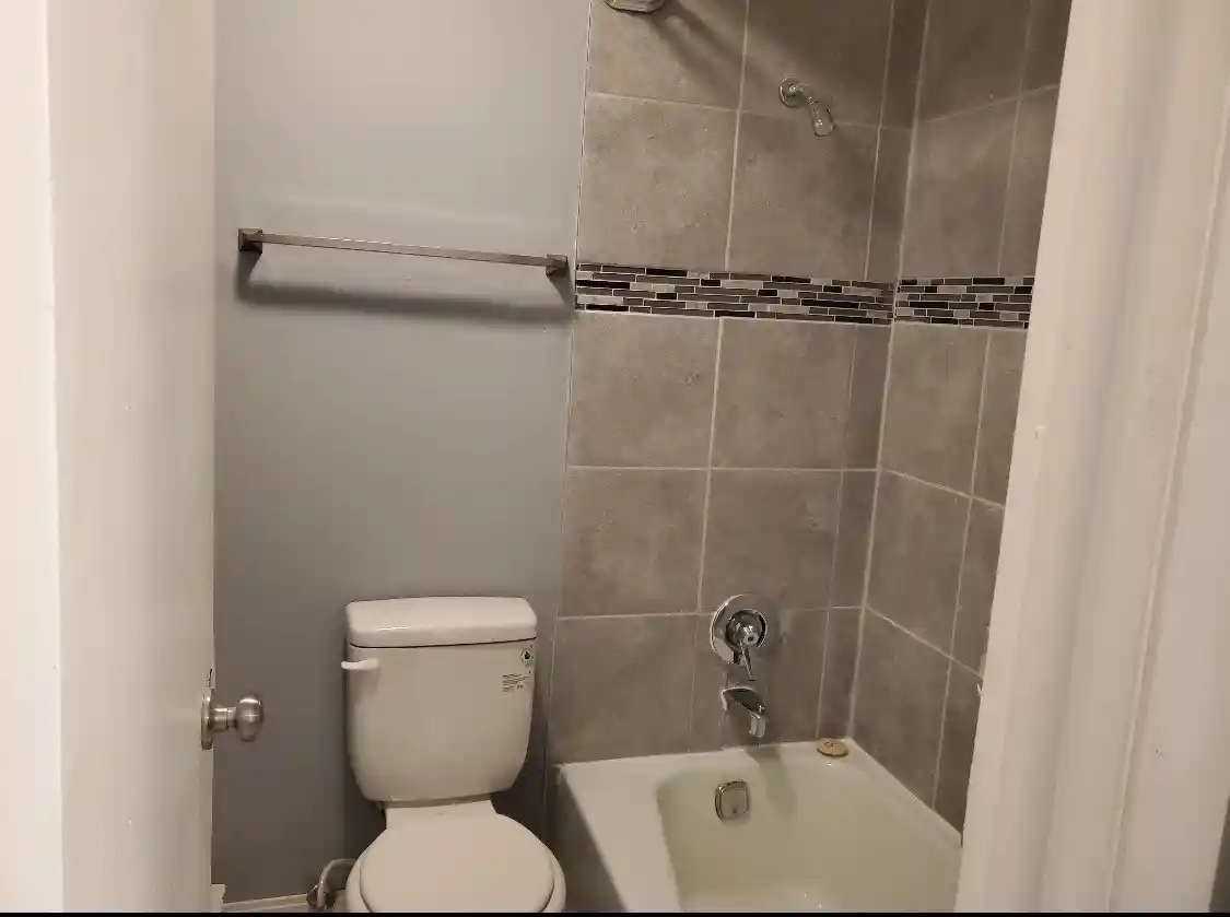 Listing Photo 6 - Condo for sale in 550 Michigan City Rd located at 550 Michigan City Rd, Calumet, IL 60409 - Unit #1C