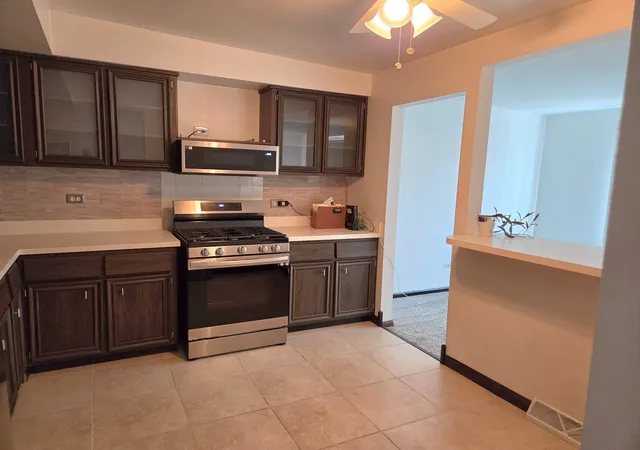 5th image of 6839 Kingston Rd, Tinley Park, IL 60477 | MLS# 12629639