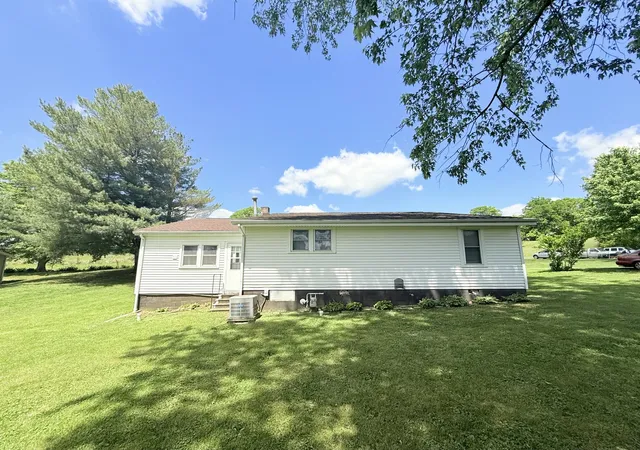 Photo 2 of Single family home for sale at 345 E Fords Fry Rd, Cave In Rock, IL 62919 | MLS# 12629866 | Listing updated on 2026-09-06