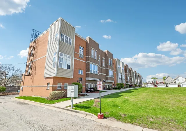 2nd image of 5241 W Galewood Ave, Chicago, IL 60639 | MLS# 12629974